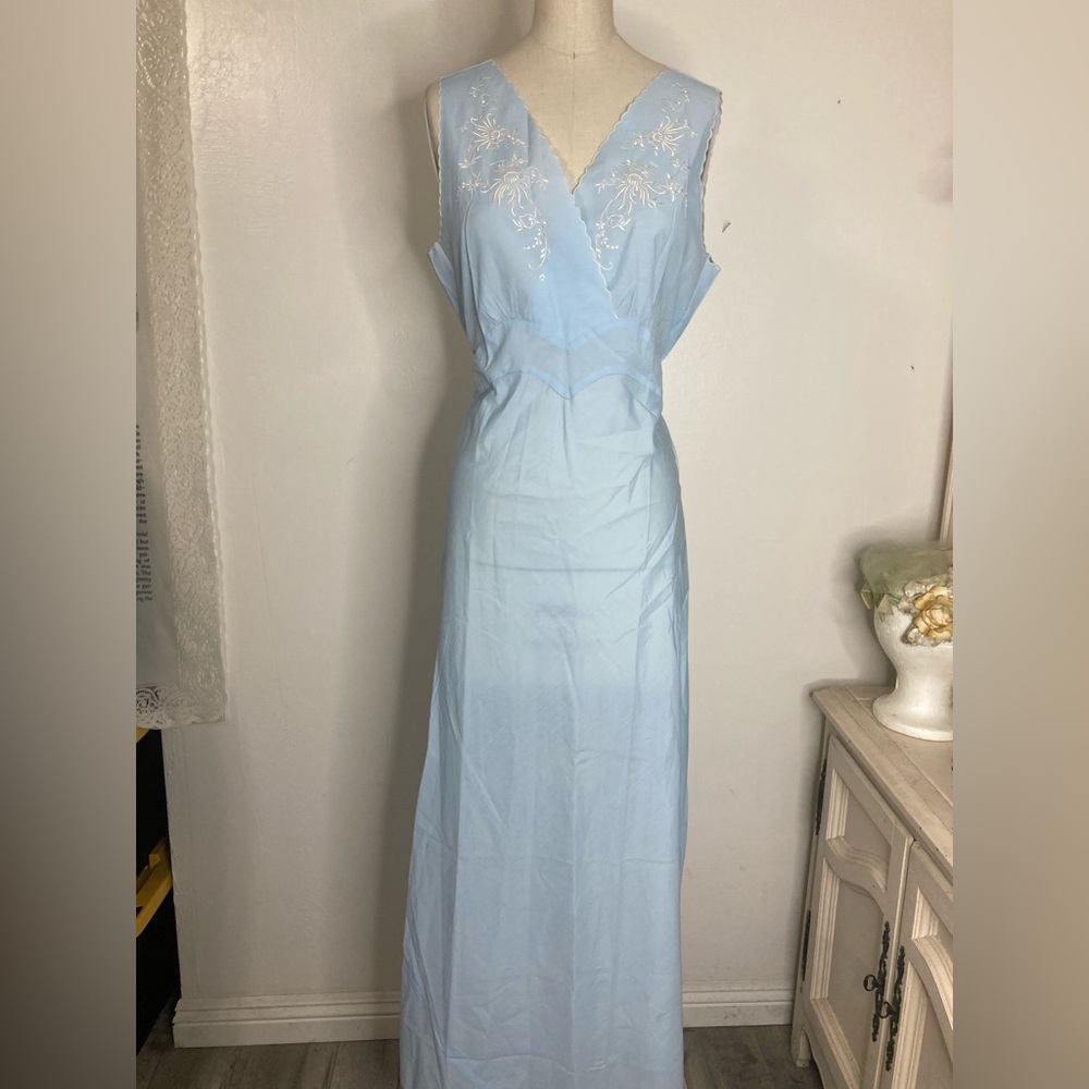 Vintage deadstock handmade night dress - Picture 5 of 7
